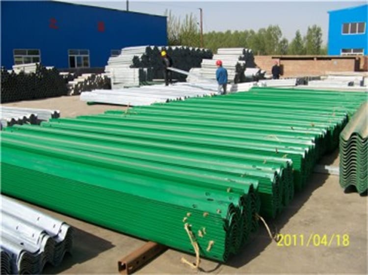 发生事故时拆卸波形护栏的正确操作步骤
                  